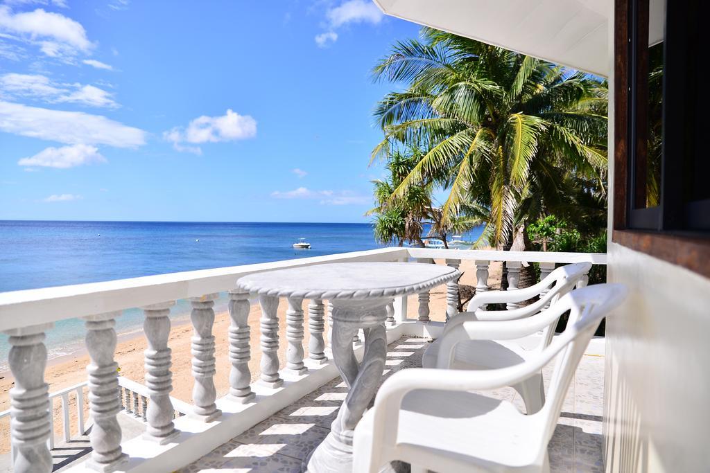 Lanas Beach Resort Romblon Island Buitenkant foto
