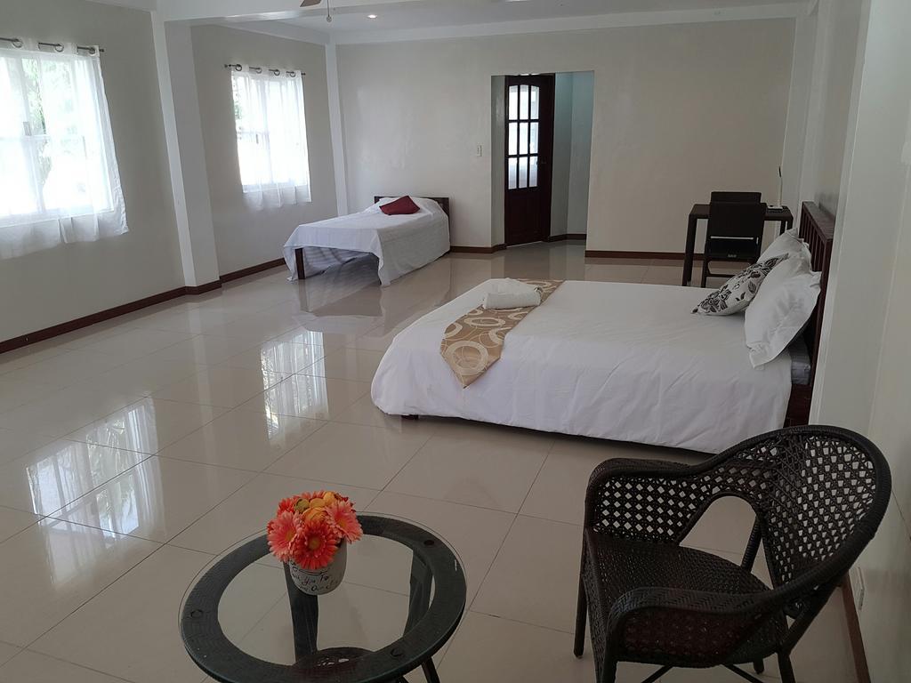Lanas Beach Resort Romblon Island Kamer foto
