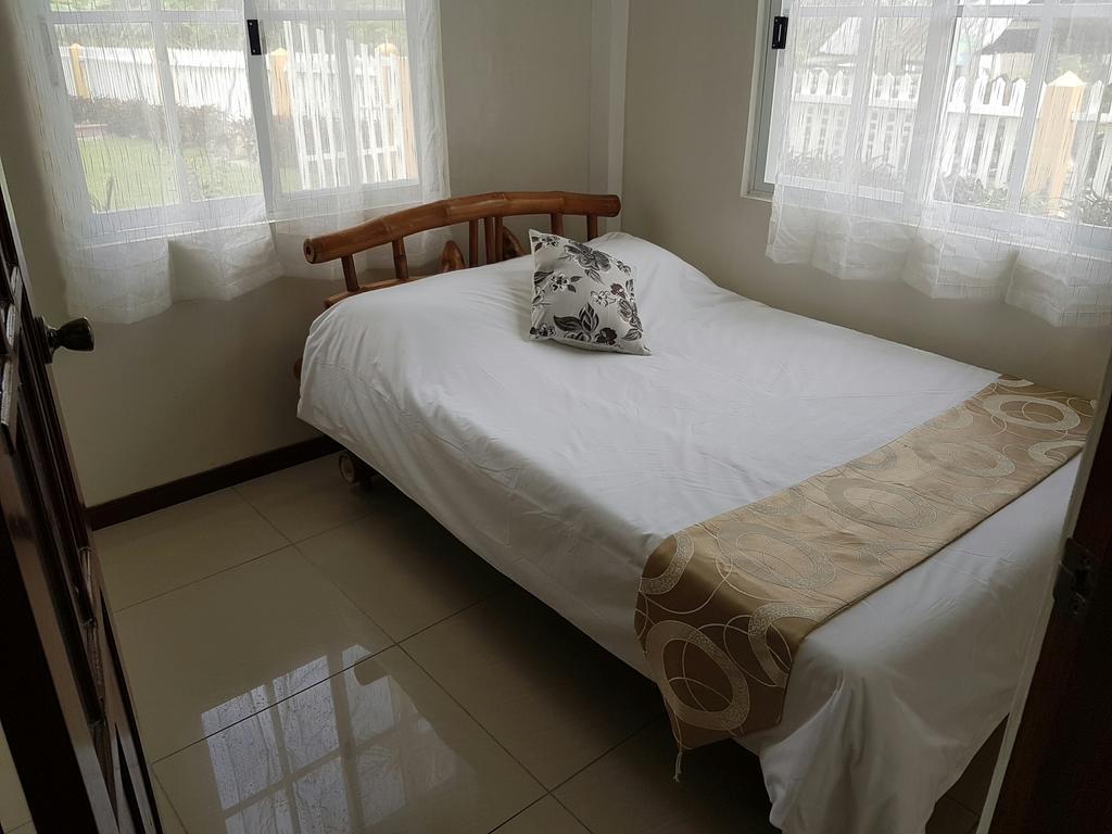 Lanas Beach Resort Romblon Island Kamer foto