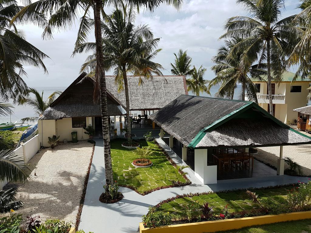 Lanas Beach Resort Romblon Island Buitenkant foto