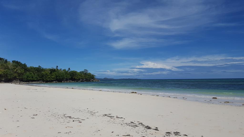 Lanas Beach Resort Romblon Island Buitenkant foto