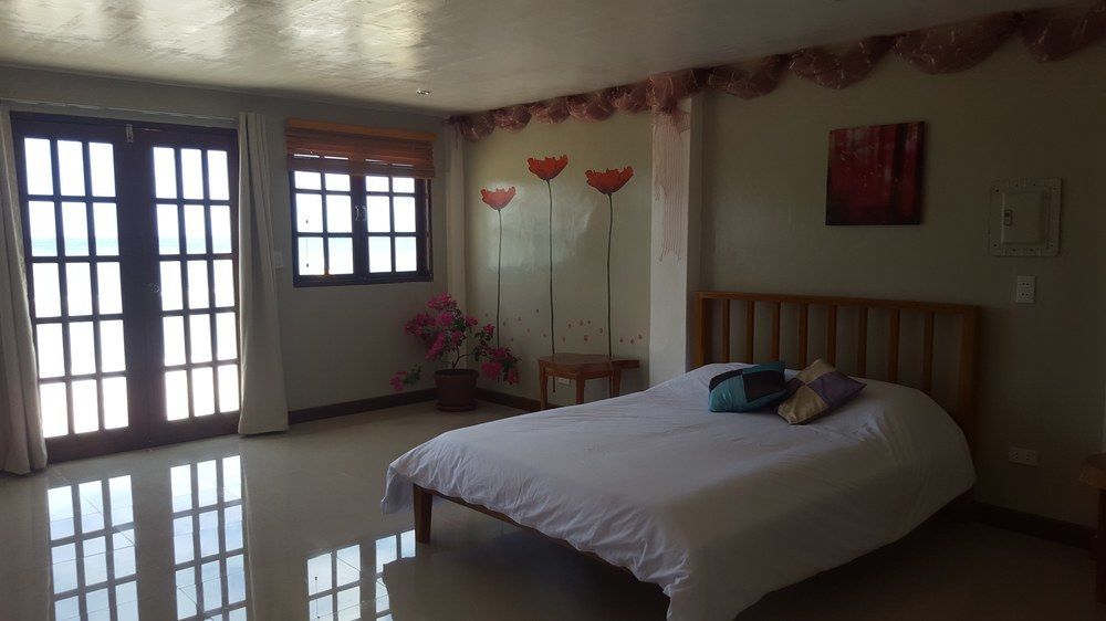 Lanas Beach Resort Romblon Island Buitenkant foto