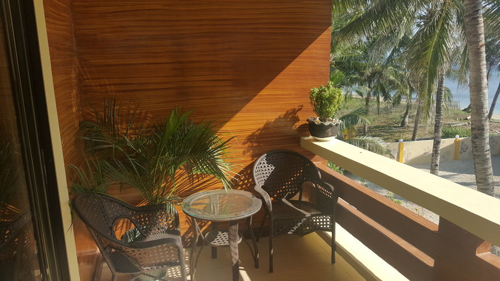 Lanas Beach Resort Romblon Island Buitenkant foto