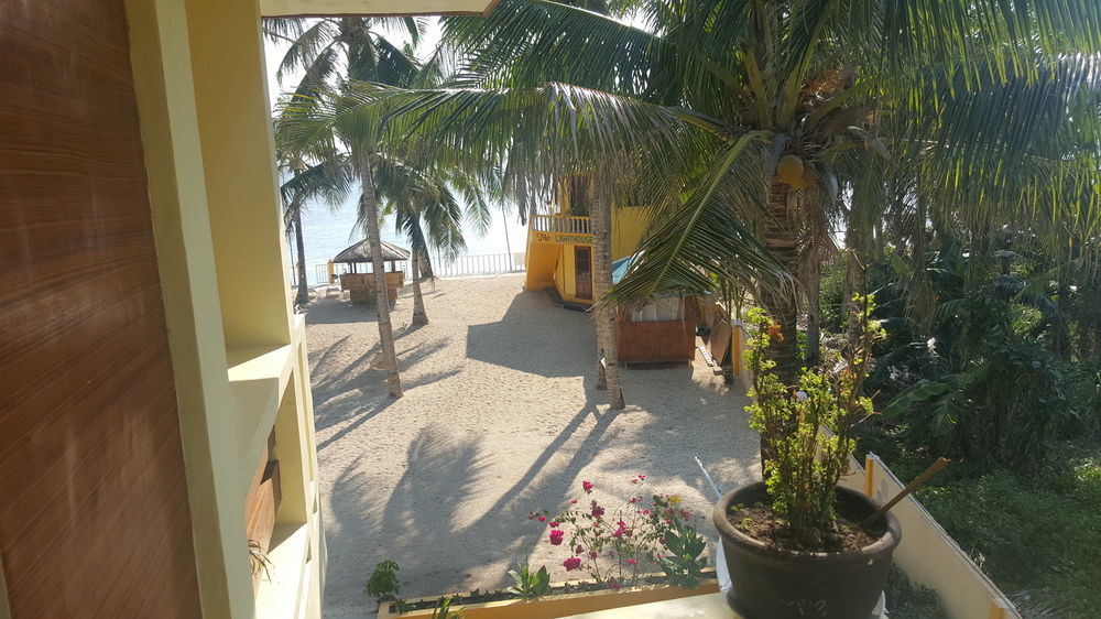 Lanas Beach Resort Romblon Island Buitenkant foto
