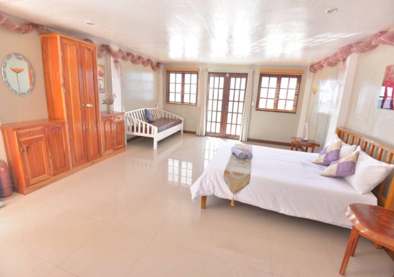 Lanas Beach Resort Romblon Island Buitenkant foto